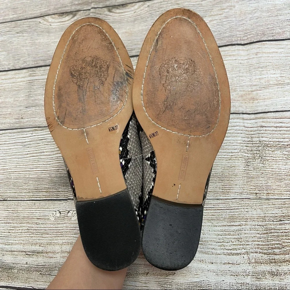 Vince Camuto Jendaya Convertible Loafer Mulberry Snake Print Leather Sz 6.5 - Picture 11 of 11